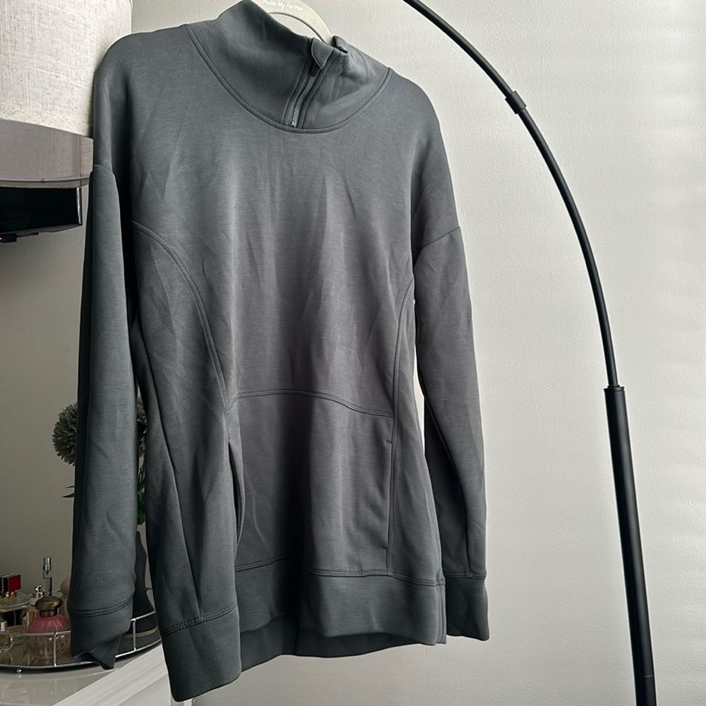 GAIAM Athletic Sweatshirt